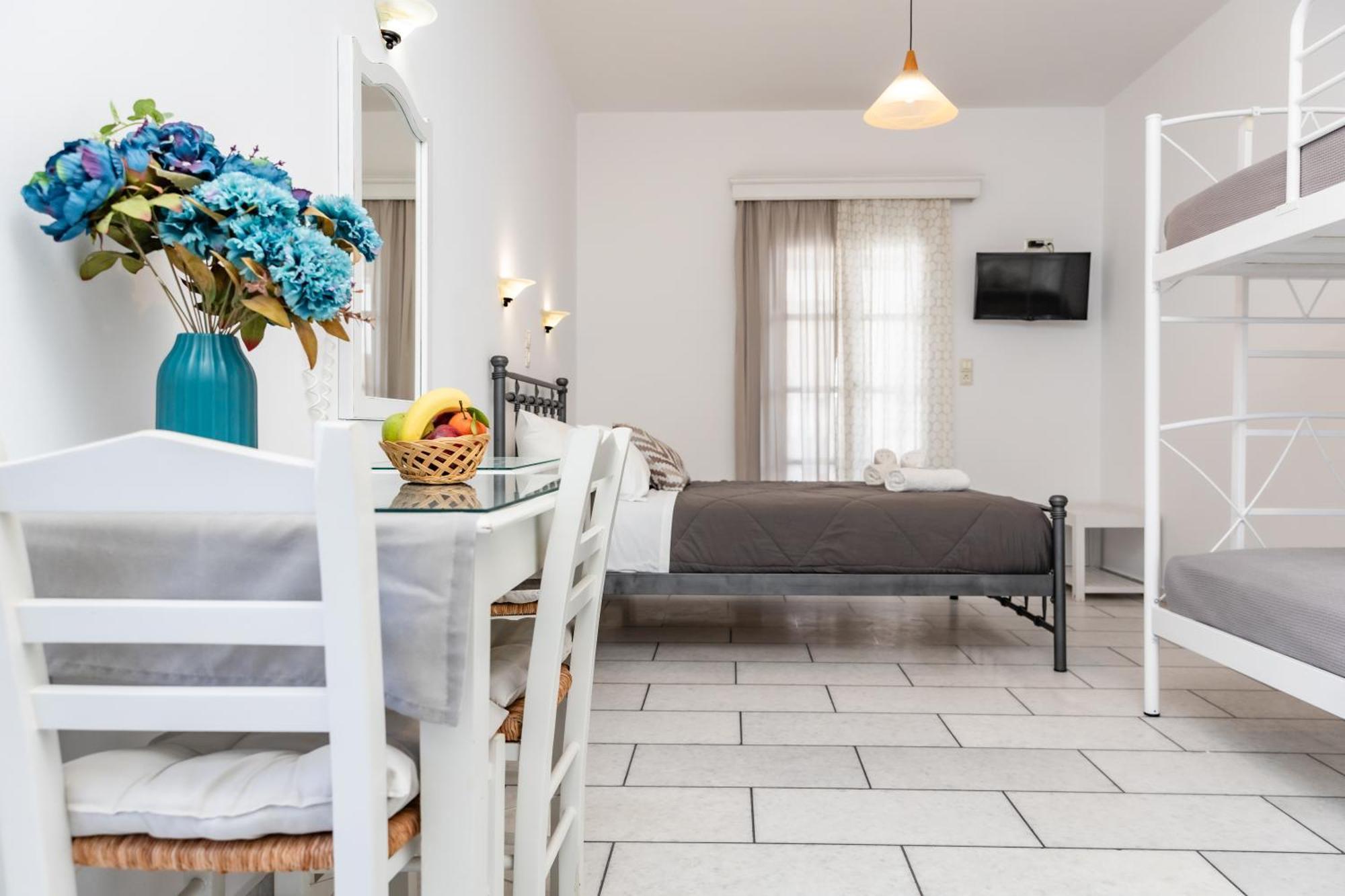 Depis Studios & Apartments Naxos City Exteriör bild