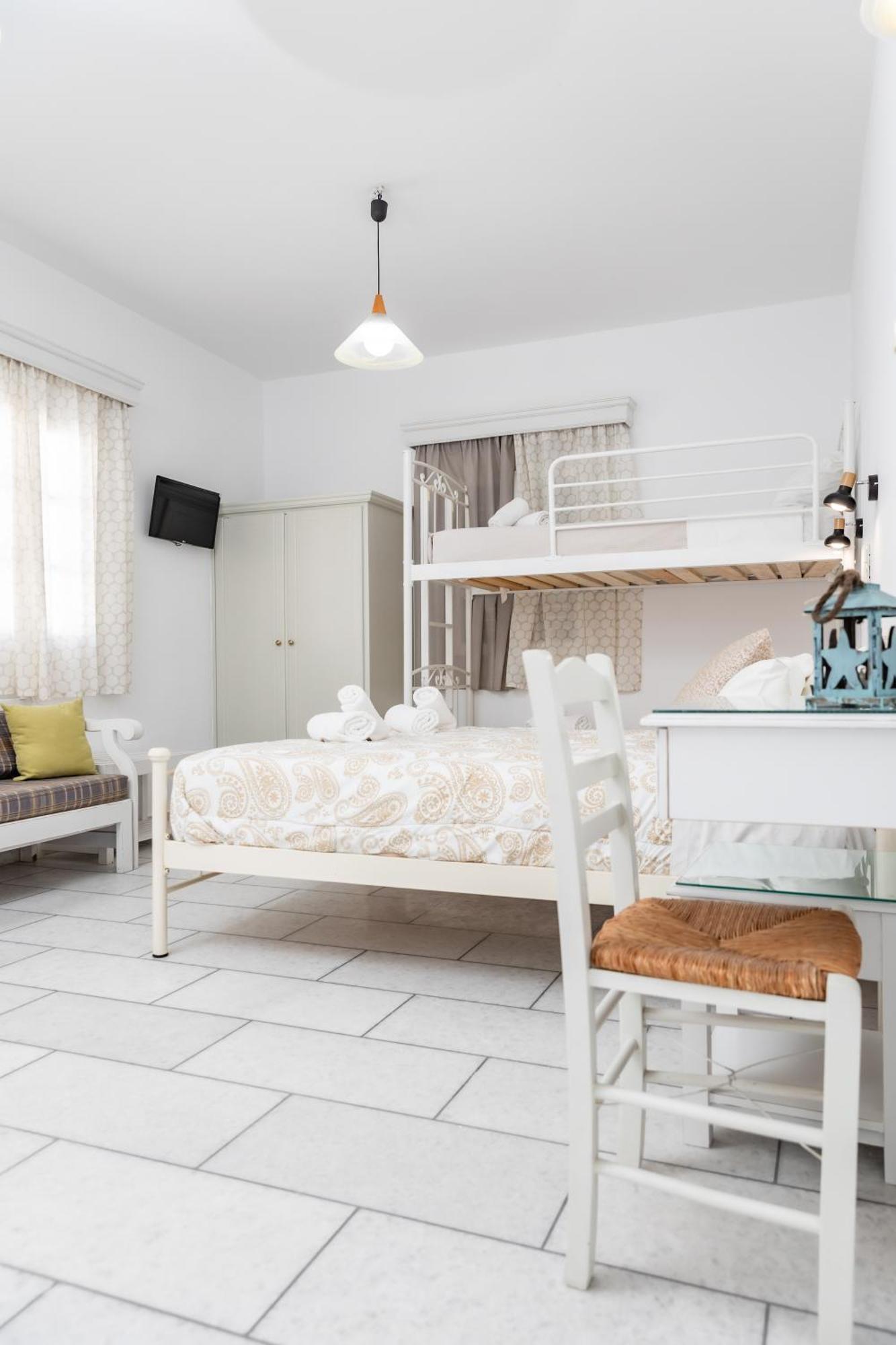 Depis Studios & Apartments Naxos City Exteriör bild