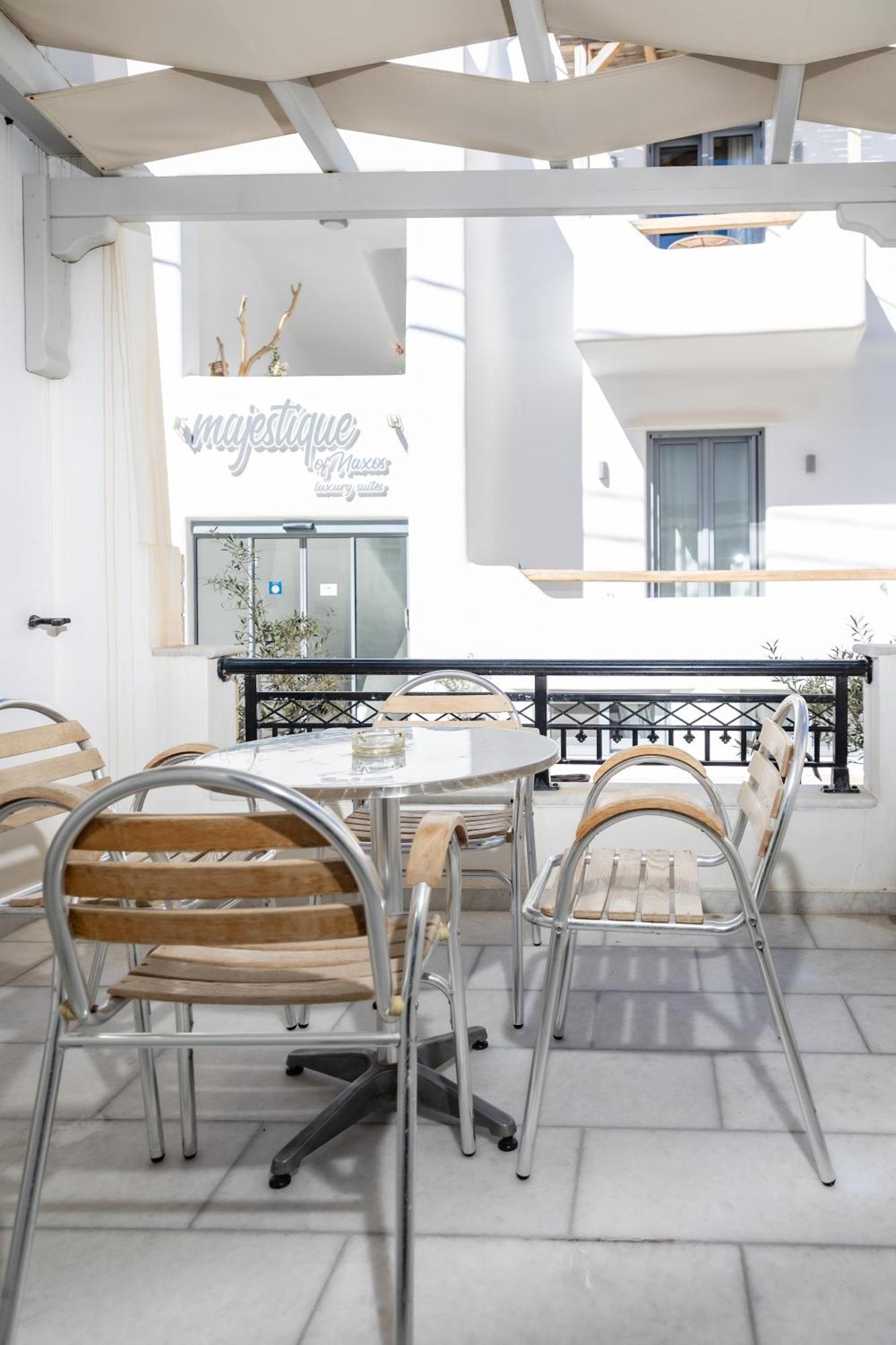Depis Studios & Apartments Naxos City Exteriör bild