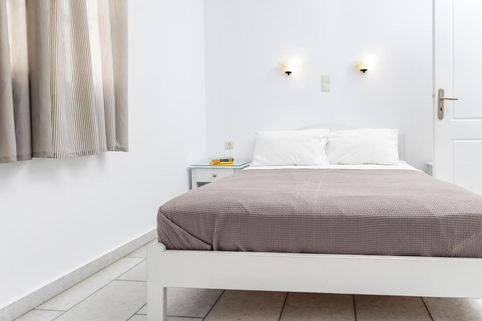 Depis Studios & Apartments Naxos City Exteriör bild
